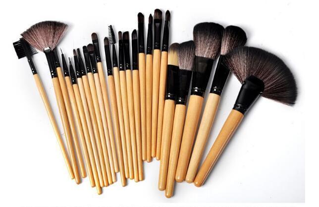 24-Piece Professional Makeup Brush Set with Gift Bag - Image 3